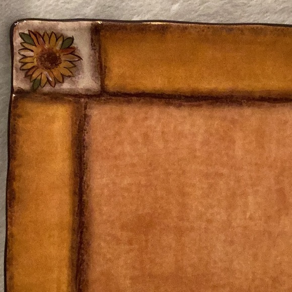 Clay Art Tuscan Sunflower Dinner Plate ~ Hand Painted ~ Nice ~ 10.5” x 10.5” - Picture 5 of 14